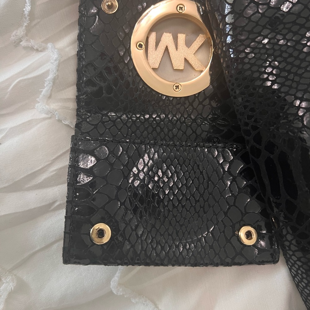 Michael Kors Black Snakeskin Embossed Clutch & Matching Wallet Gold Hardware Set - Picture 8 of 10